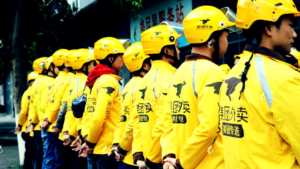 王兴的“账本”与闪电仓的混战：外卖退潮后，美团与阿里打响即时零售基建生死战